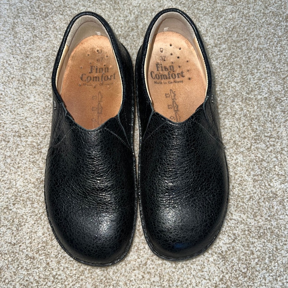 Finn Comfort Black Textured Slip On Shoes Size 37‎ US 6